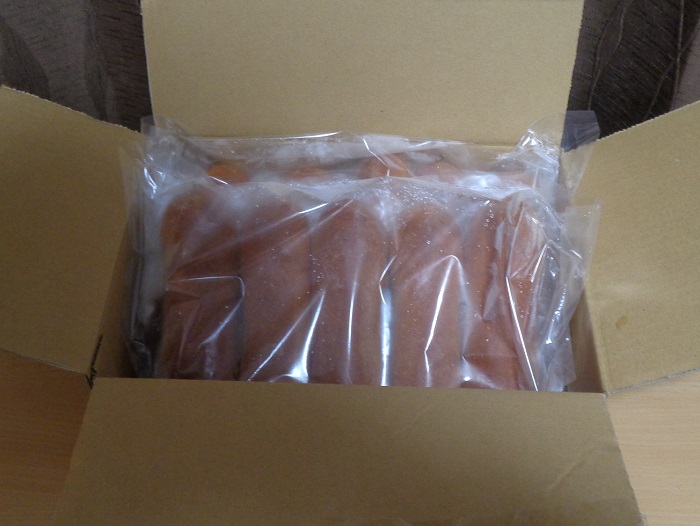 冷凍配送された１０個のふすまパン